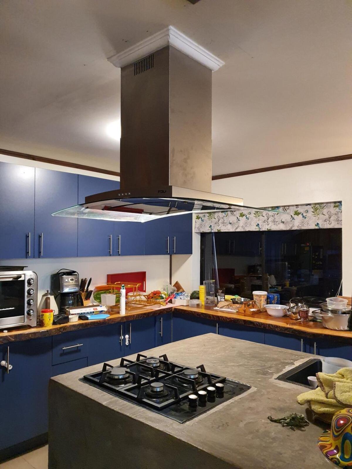 Heated Pool, Barbecue Area And Full House